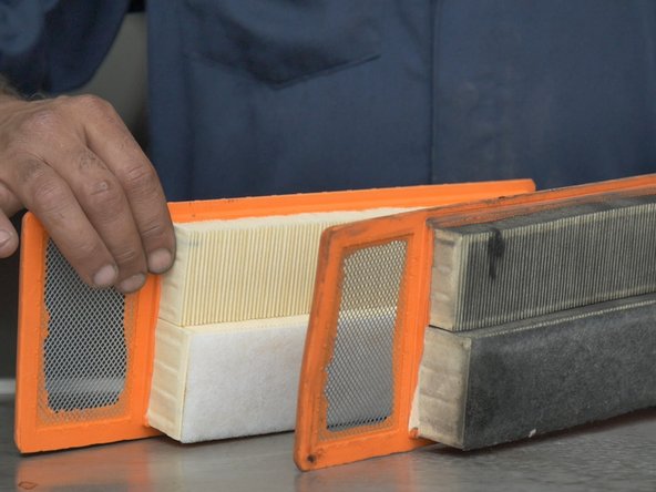 Nettoyer le boite à air afin de retirer toutes les impuretés présentes à l’intérieur