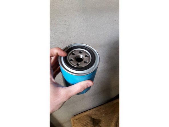 Revisser la vis du carter moteur.