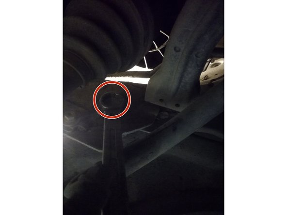 au dessus de l'écrou 30 avec clef de21 continuer de dévisser puis sortir le boulon