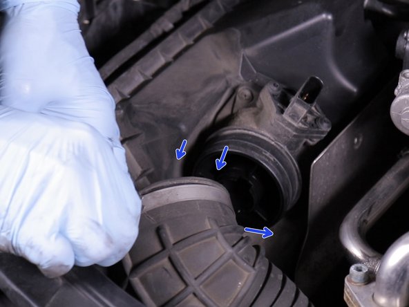 Placer le conduis du turbo sur le coté