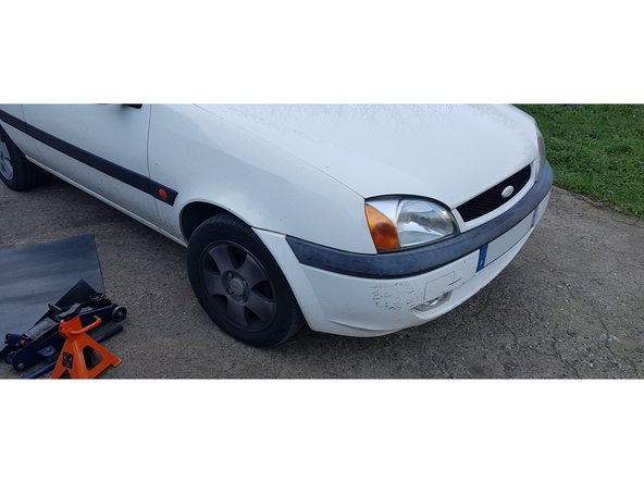 Mise en sécurité du véhicule : démontage et remontage de la roue