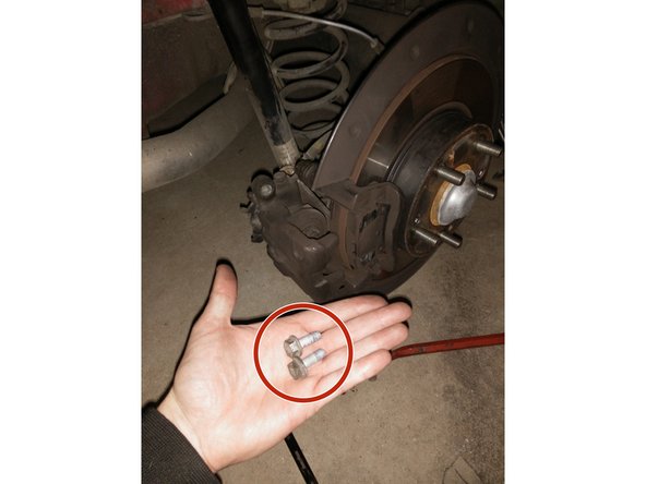 Vous avez alors 2 vis