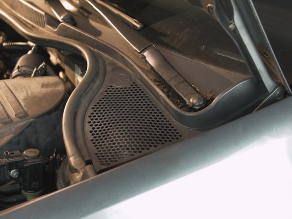 Replacer la baie de pare-brise et son joint