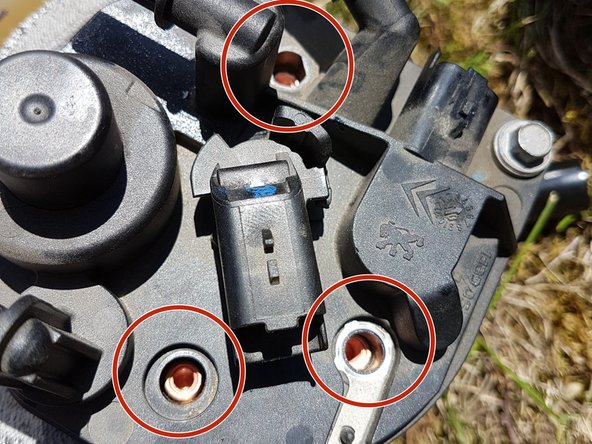 Déposer le filtre à gazole