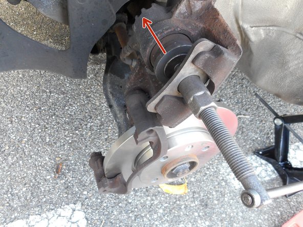 À l'aide d'un repousse piston, repoussez le piston au maximum, afin de pouvoir ensuite remettre les nouvelles plaquettes.