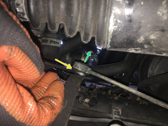 Faites levier pour déposer la dernière biellette