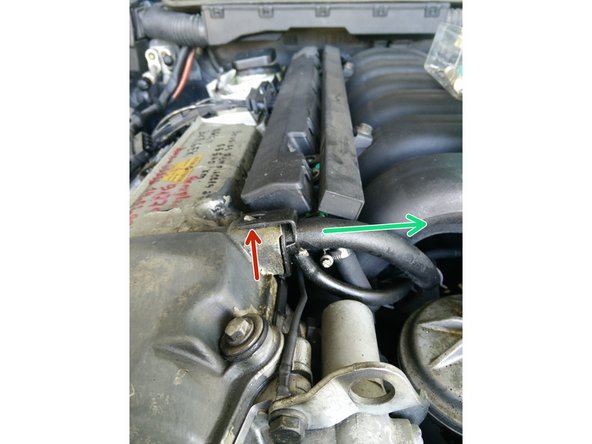 Il suffit de soulever le clips et de tirer dessus