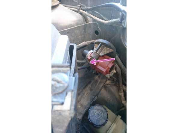 Remettre et resserrer les deux écrous de 10.