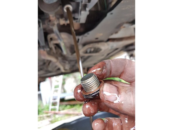 On récupère le bouchon et on changera le joint quand on le remontera.