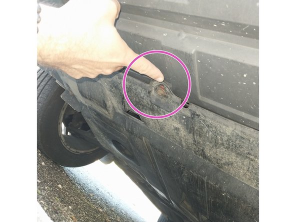 Remonter le cache inférieur