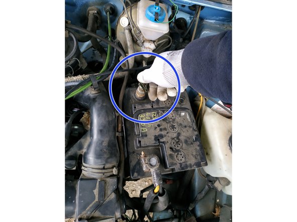 reconnecter la batterie et mettre en route en s'assurant qu'il n'y a pas de fuite