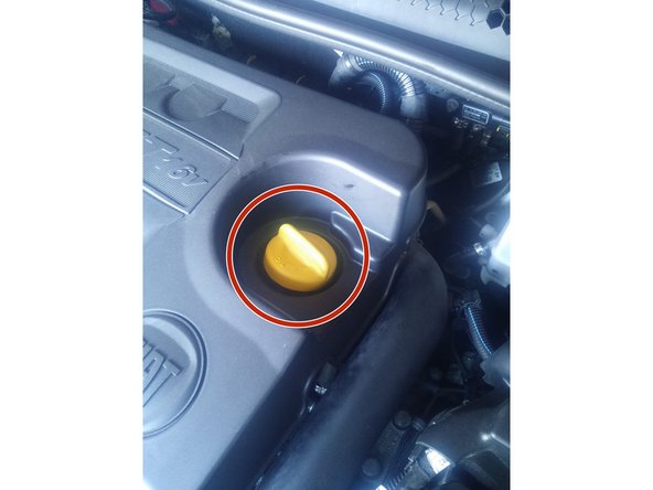 Pour la quantité d'huile pour le 1.6 Mjet: une simple vidange sans le filtre :4.3L                                                        Pour une vidange avec filtre: 4.6L. (Dernière page du manuel)