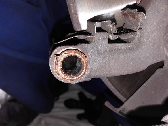 Changer le soufflet.