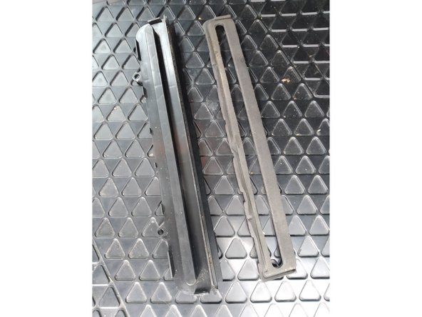 Enlever et nettoyer le joint mousse du couvercle avant le remontage