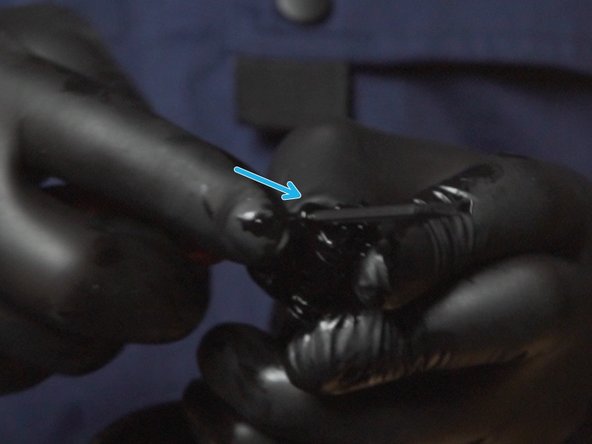 Retirer le troisième joins sur le bout de la tige