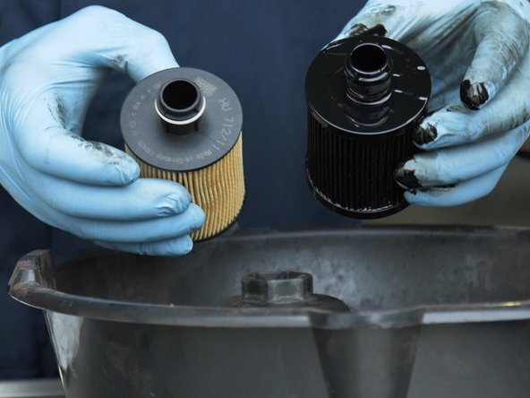 Comparer les dimensions et la forme entre l'ancien et le nouveau filtre à huile