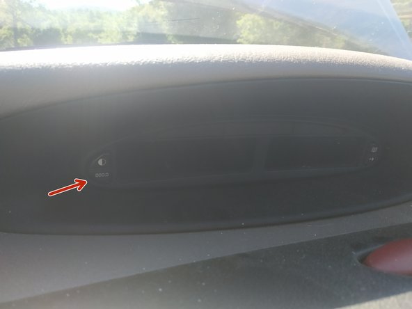 Pour remettre à zéro le voyant d'entretien :