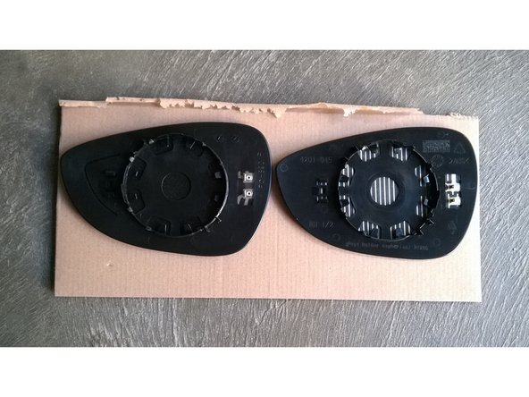 Comparer le miroir cassé et le miroir neuf