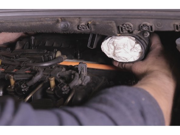 Revisser les 3 vis du couvercle