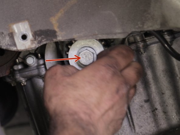 Retirer la vis du pignon de vilebrequin