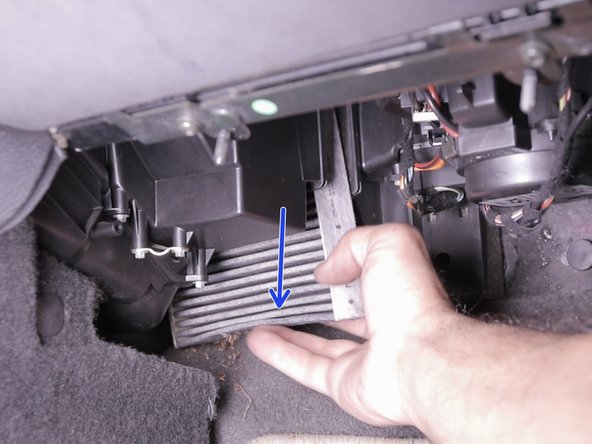 Retirer le second filtre se trouvant au fond de la boite