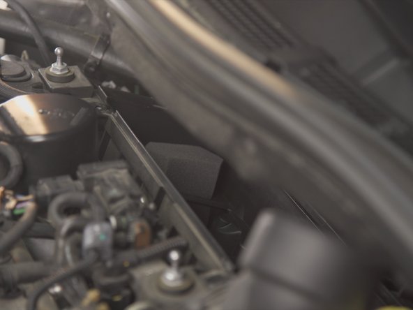 Reposer la mousse dans son logement en la plaçant bien au fond