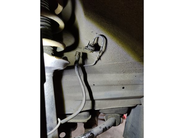 Dévisser la durite de frein