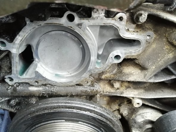 Nettoyer l'emplacement de la pompe avant de mettre le nouveau joint