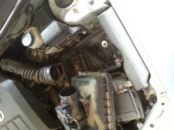 retirer le haut de la boite à air puis enlever le filtre