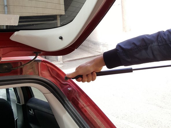 Comparer le vérin neuf avec celui usagé