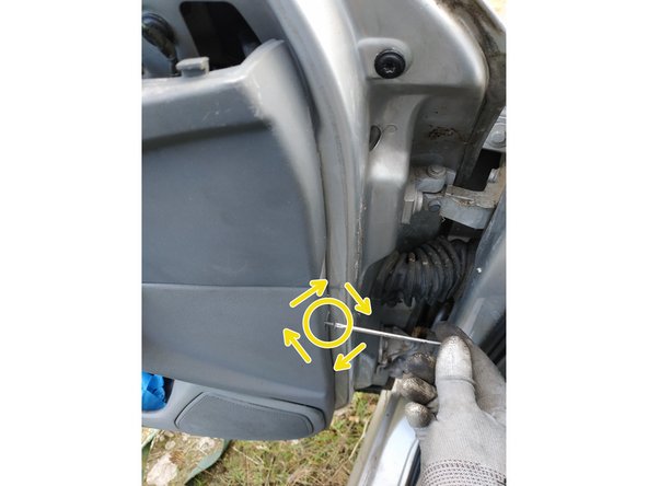 puis visser sa vis de maintien, clé torx T15