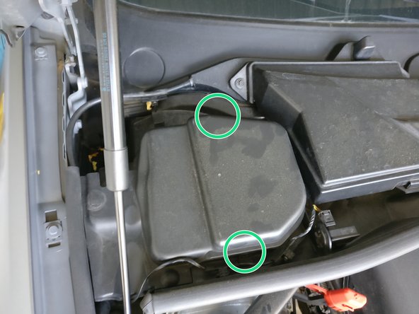 Cache liquide de frein