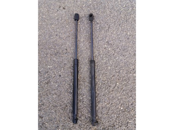 Comparez l'ancien vérin et le nouveau.