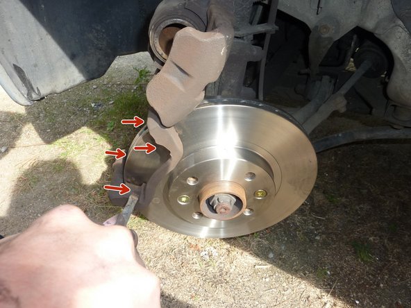 Vérifier la correspondance des nouvelles plaquettes de freins.