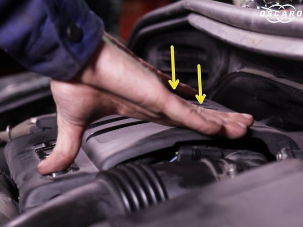 Replacer le cache moteur