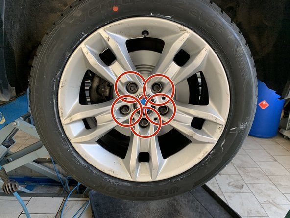 Serrer les vis au couple à l'aide de la clé dynamométrique