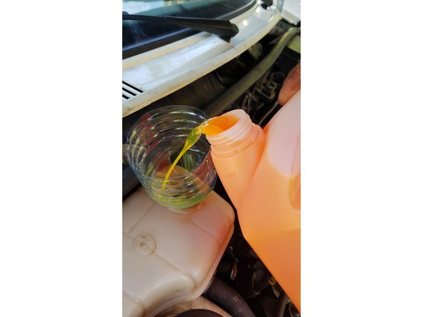 Si ce n'est pas déjà fait refermez le bouchon de vidange.