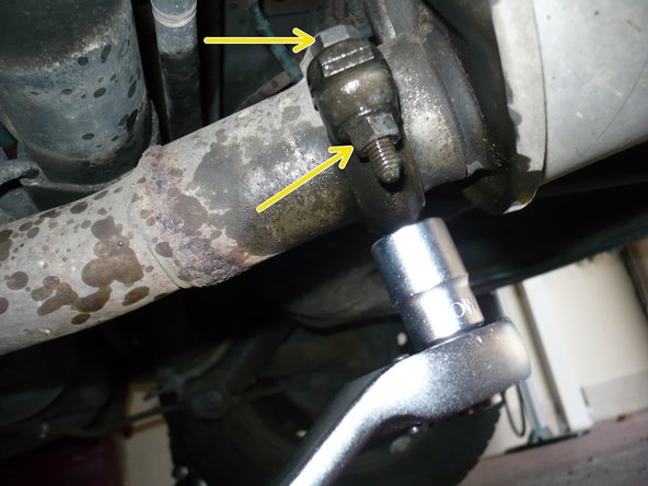 Il y a deux vis à desserrer