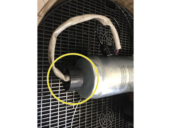 
Screw the water sensor
