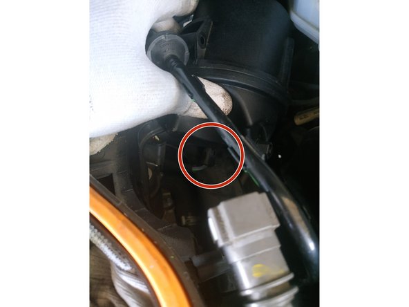 retourner le filtre pour accéder à la fiche électrique