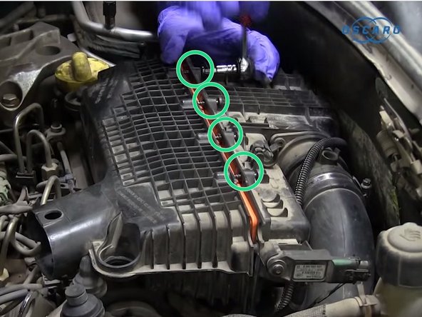 Remboîter la boite à air