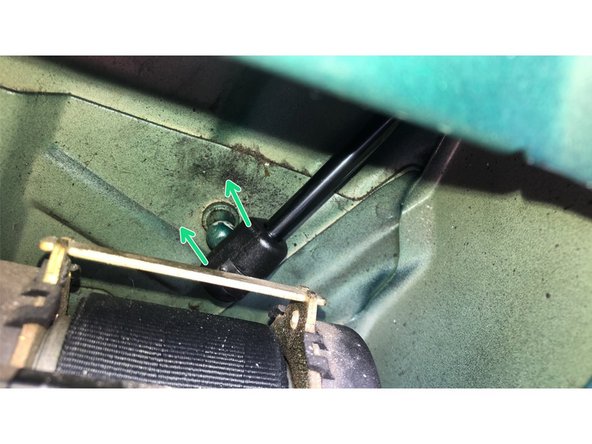 clipser d'abord la rotule inferieur