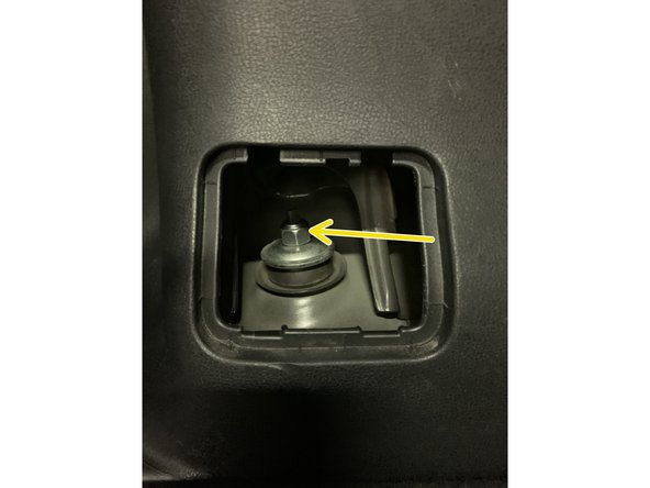 Viser la vis de 16 à l'aide des deux clé plate de 8 et 16