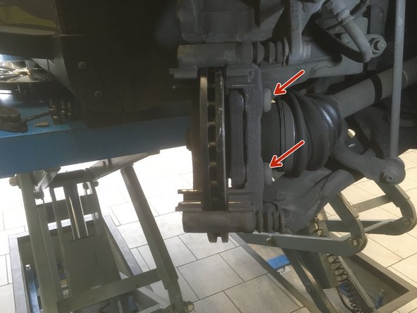 Visser les deux vis de T55