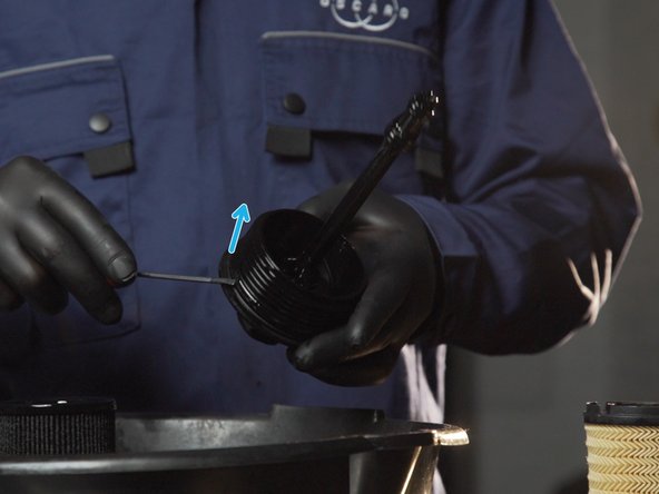 Retirer l'ancien joins de la cloche à l'aide d'un petit tournevis plat