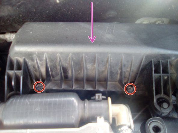 remonter le boitier du filtre à air avec le nouveau filtre.