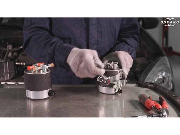 Récupérer le support sur l'ancien filtre.