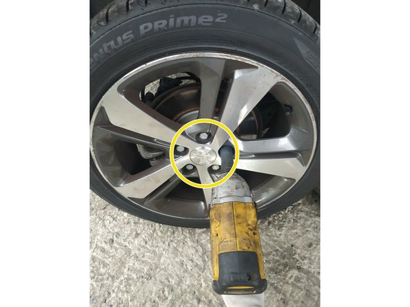 dévisser les goujons, clé de 17mm