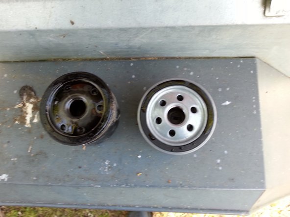 Comparer l'ancien et le nouveau filtre à huile (hauteur,longueur)