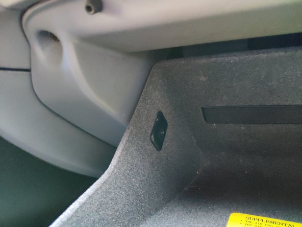 Vérifier que les butées gauche et droite sont bien clipsées.